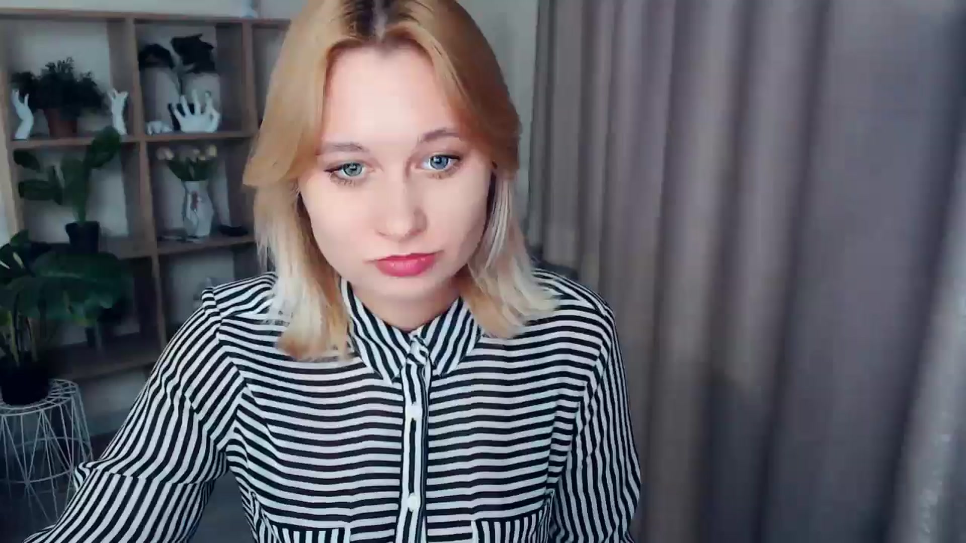 Gallery image thumbnail from Kukla_kolduna's myfreecams stream on, 02/21/2025, 15:41 image 18 of 20