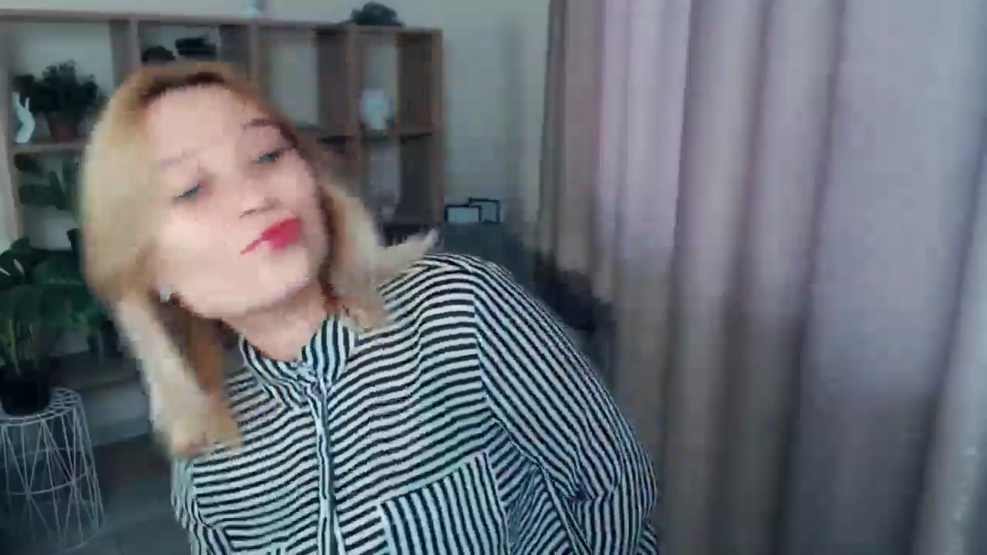 Gallery image thumbnail from Kukla_kolduna's myfreecams stream on, 02/21/2025, 15:41 image 6 of 20