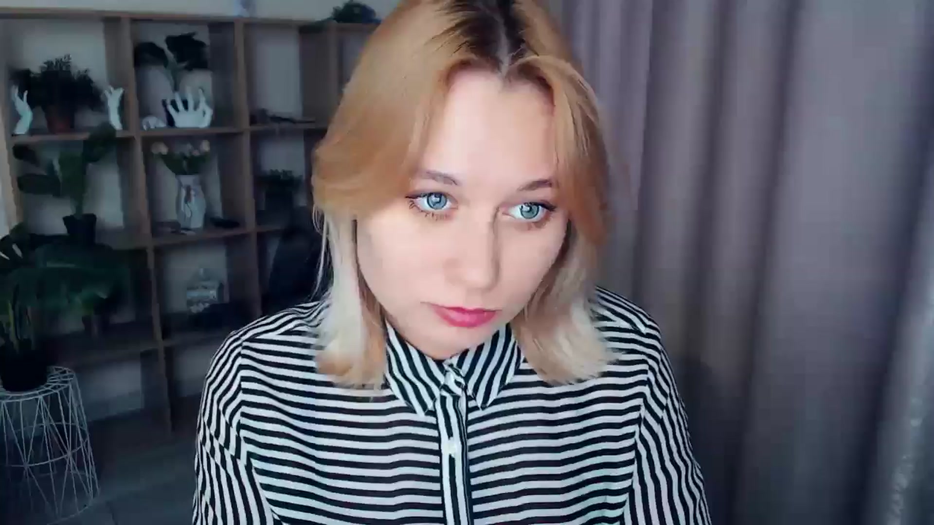 Gallery image thumbnail from Kukla_kolduna's myfreecams stream on, 02/21/2025, 15:41 image 14 of 20