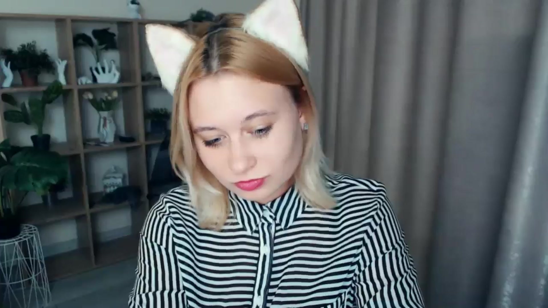 Gallery image thumbnail from Kukla_kolduna's myfreecams stream on, 02/21/2025, 18:46 image 14 of 20