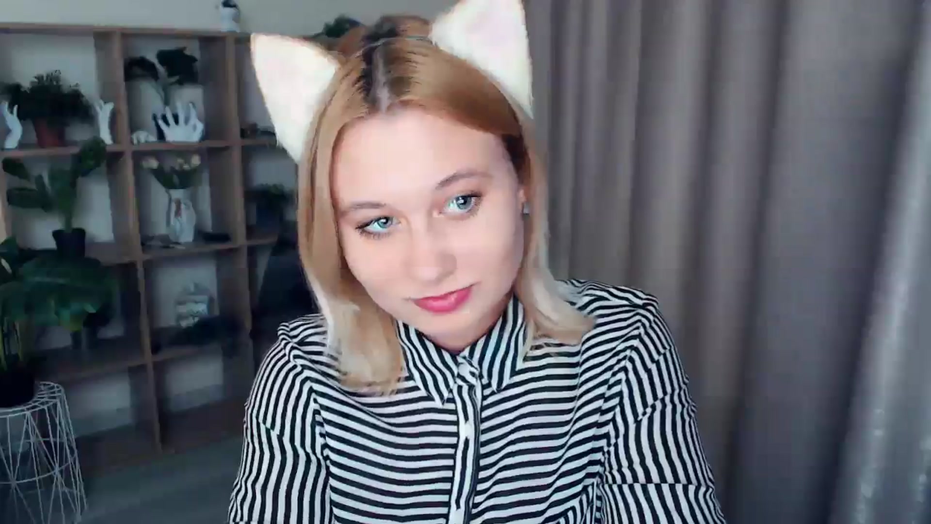 Gallery image thumbnail from Kukla_kolduna's myfreecams stream on, 02/21/2025, 18:46 image 16 of 20