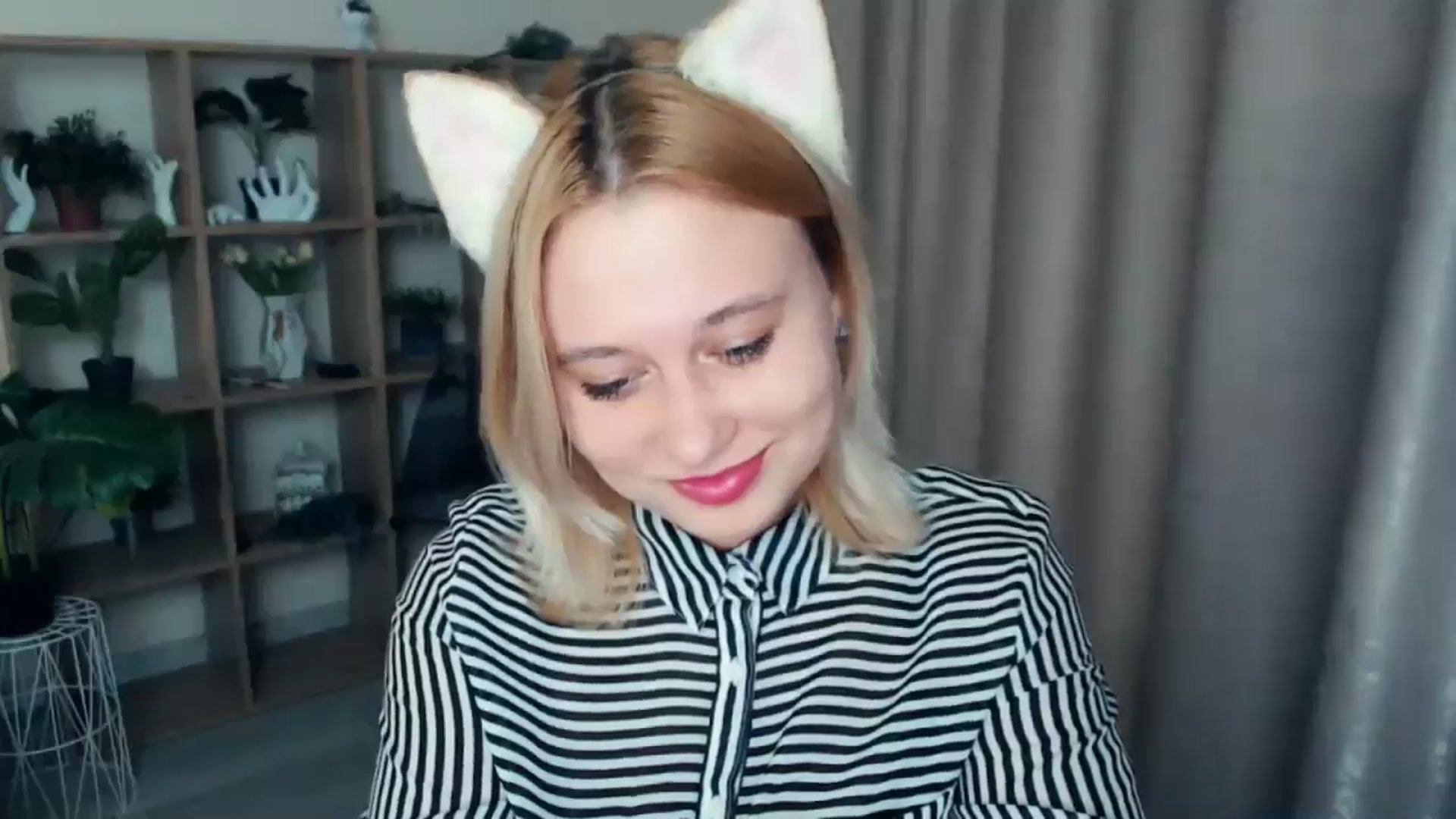 Gallery image thumbnail from Kukla_kolduna's myfreecams stream on, 02/21/2025, 18:46 image 15 of 20