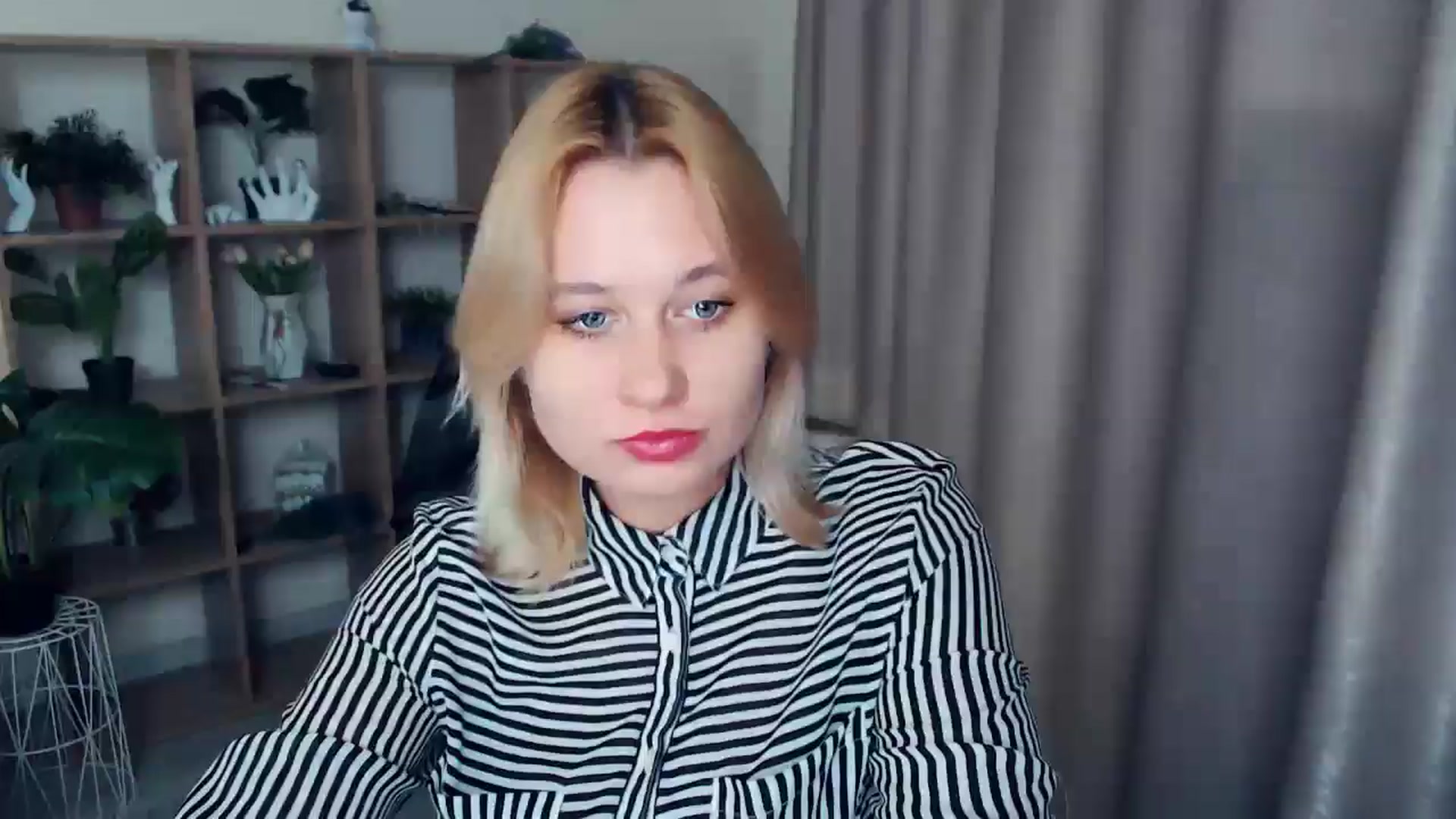 Gallery image thumbnail from Kukla_kolduna's myfreecams stream on, 02/21/2025, 18:46 image 2 of 20