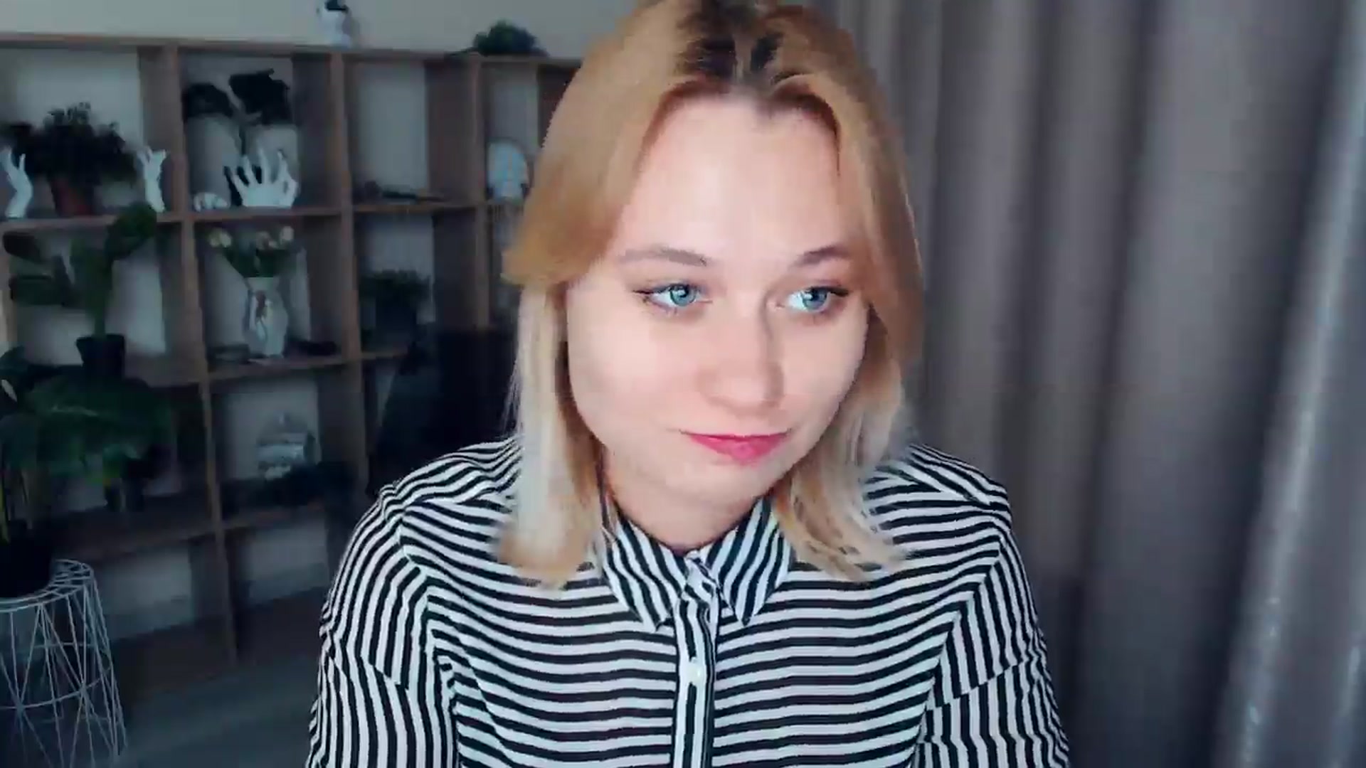 Gallery image thumbnail from Kukla_kolduna's myfreecams stream on, 02/21/2025, 18:46 image 8 of 20