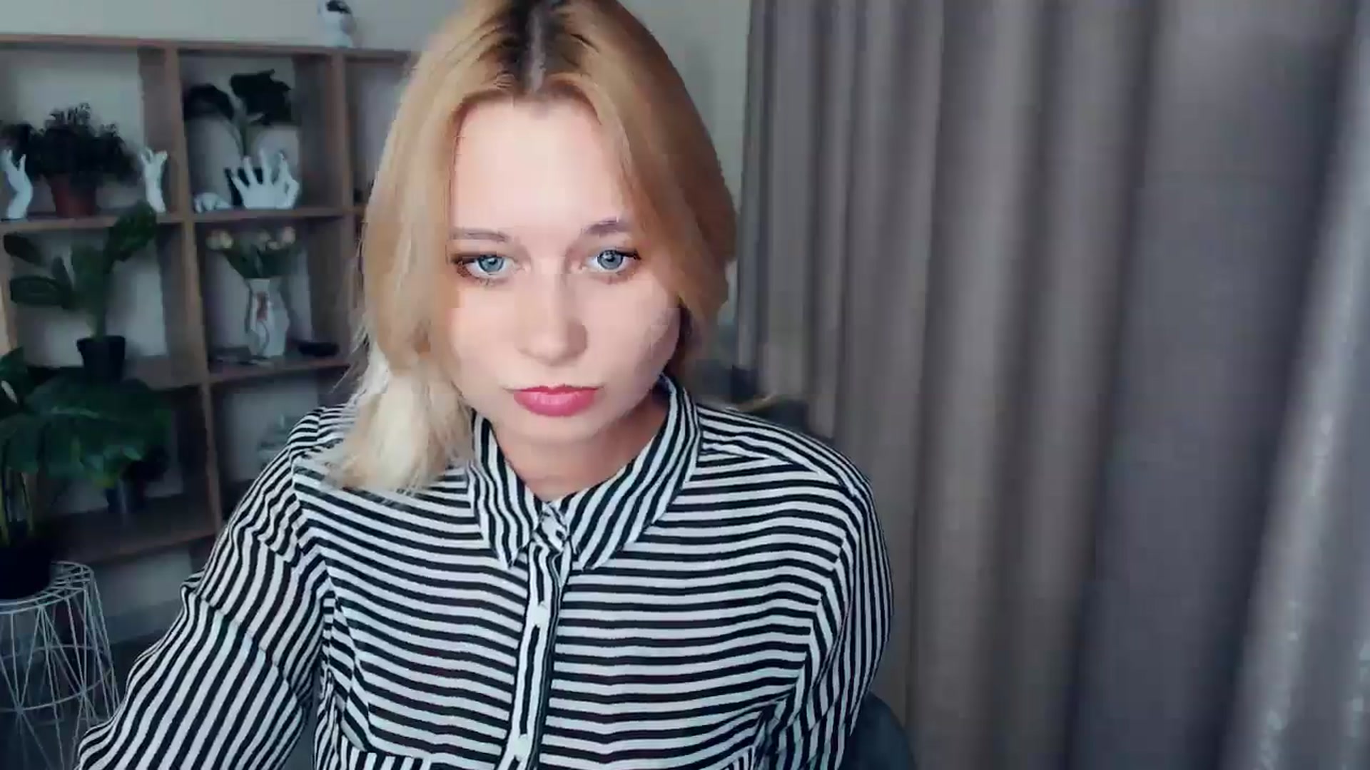 Gallery image thumbnail from Kukla_kolduna's myfreecams stream on, 02/21/2025, 18:46 image 19 of 20