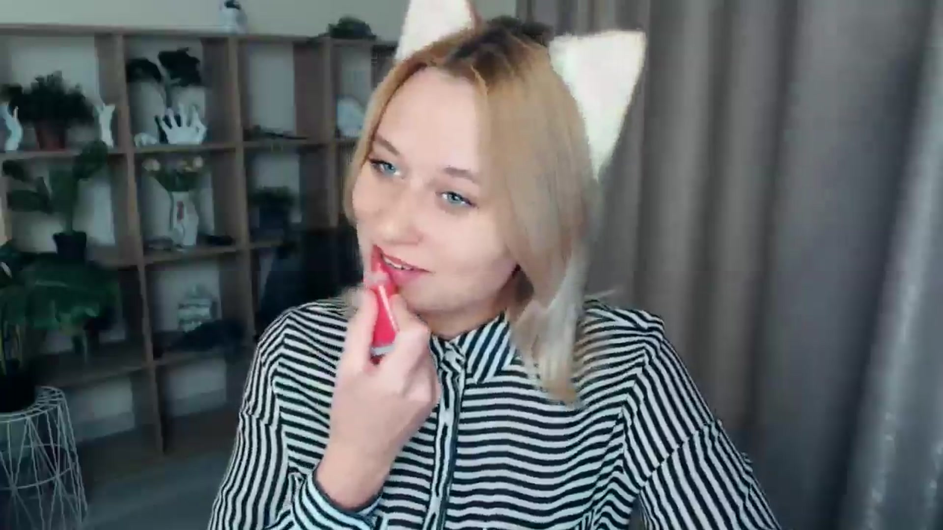 Gallery image thumbnail from Kukla_kolduna's myfreecams stream on, 02/21/2025, 18:46 image 13 of 20