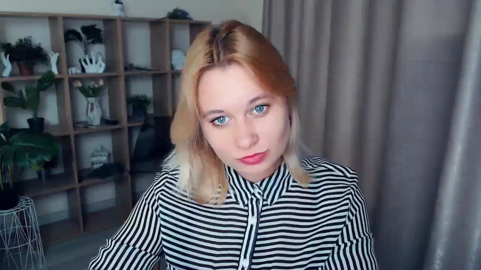 Gallery image thumbnail from Kukla_kolduna's myfreecams stream on, 02/21/2025, 18:46 image 3 of 20
