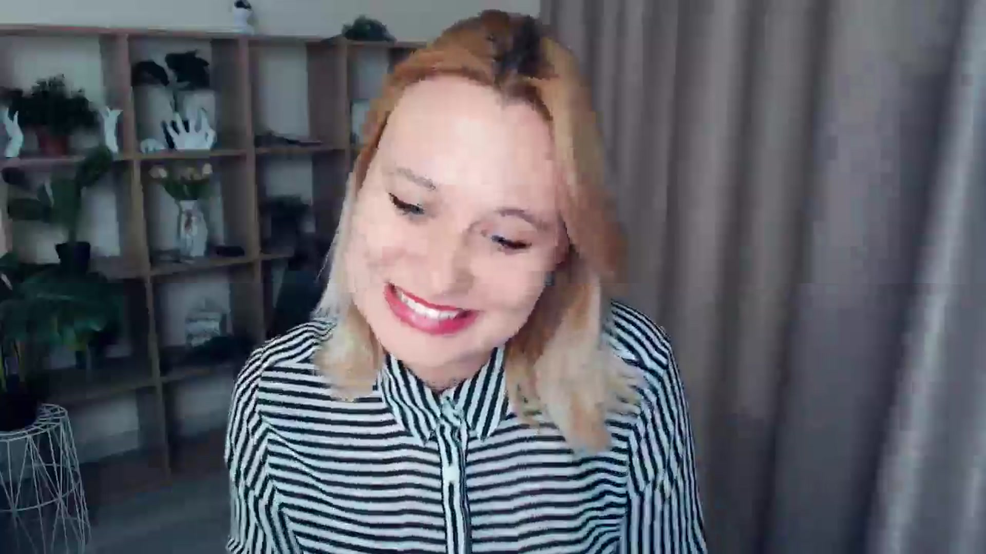 Gallery image thumbnail from Kukla_kolduna's myfreecams stream on, 02/21/2025, 18:46 image 7 of 20