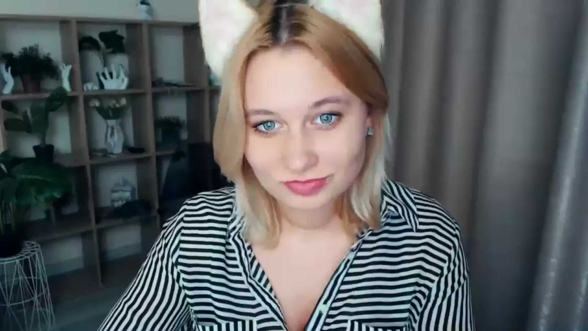 Gallery image thumbnail from Kukla_kolduna's myfreecams stream on, 02/21/2025, 18:46 image 12 of 20