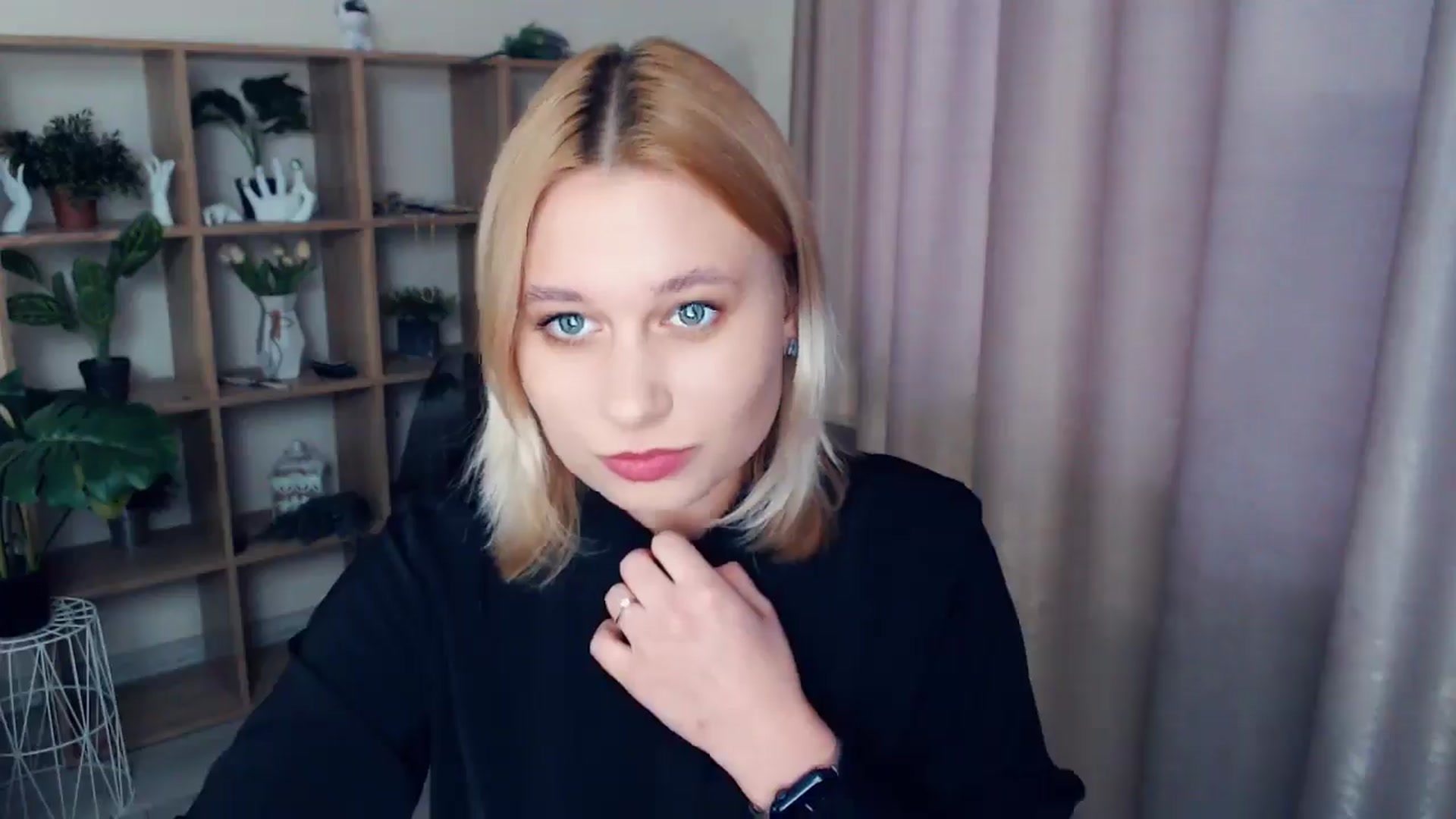 Gallery image thumbnail from Kukla_kolduna's myfreecams stream on, 02/22/2025, 15:36 image 15 of 20