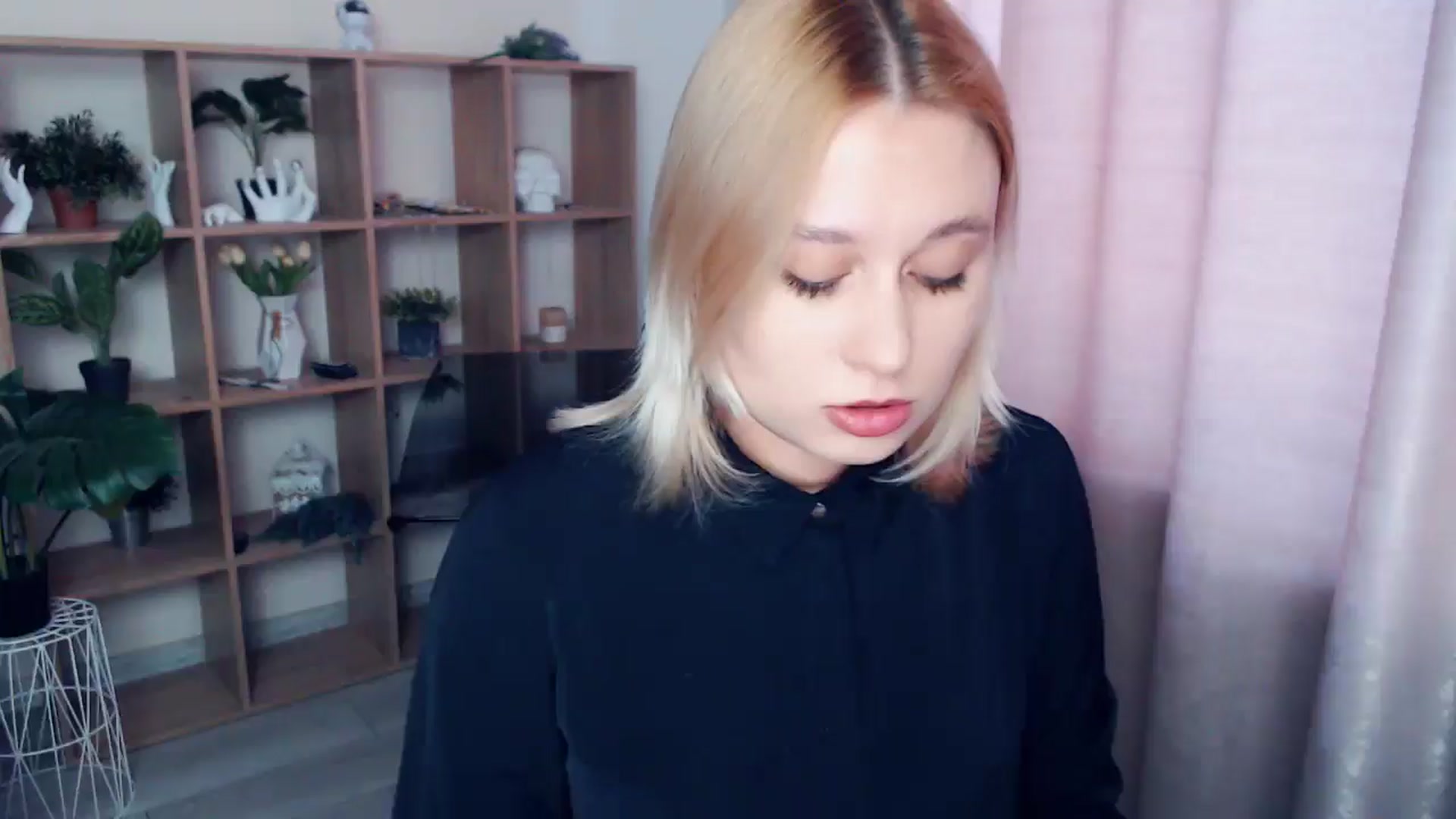 Gallery image thumbnail from Kukla_kolduna's myfreecams stream on, 02/22/2025, 15:36 image 1 of 20