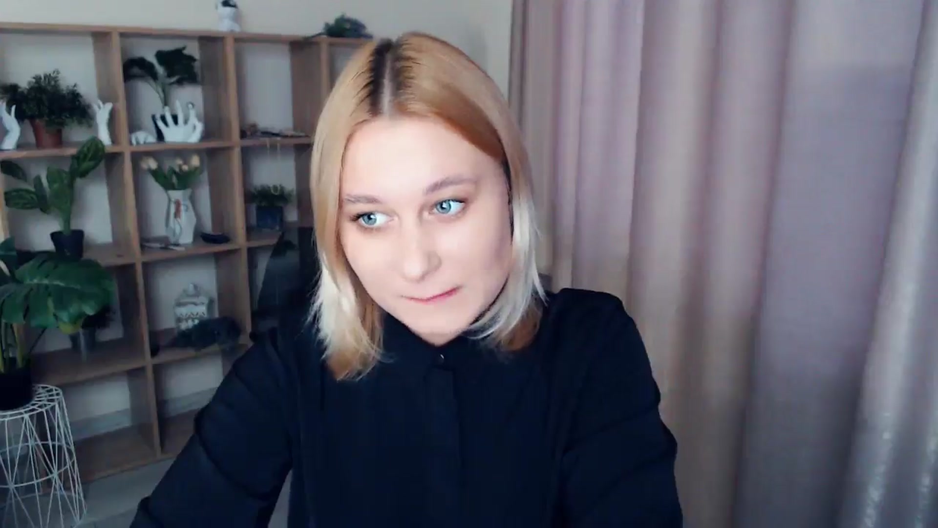 Gallery image thumbnail from Kukla_kolduna's myfreecams stream on, 02/22/2025, 15:36 image 16 of 20