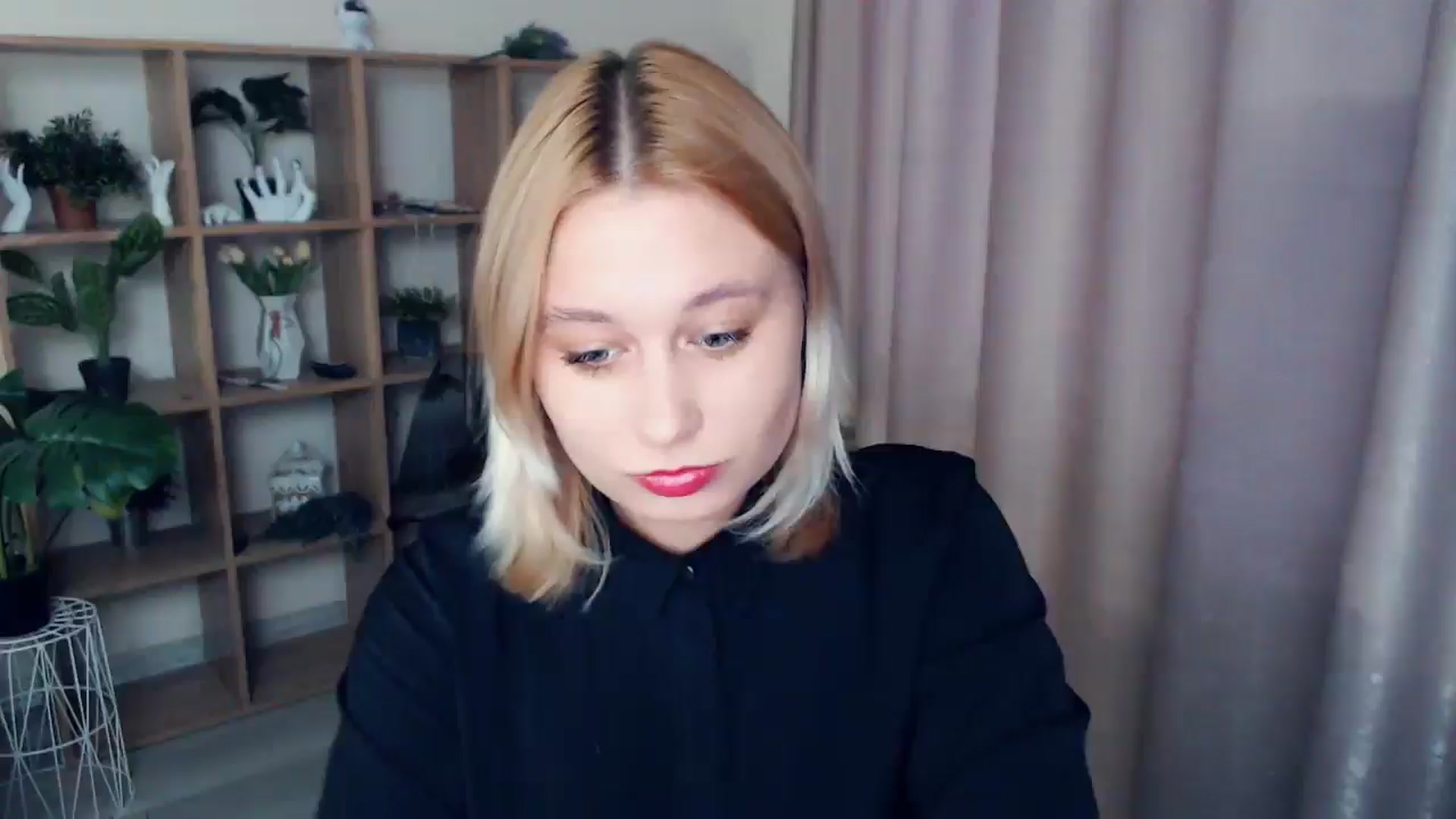 Gallery image thumbnail from Kukla_kolduna's myfreecams stream on, 02/22/2025, 15:36 image 18 of 20