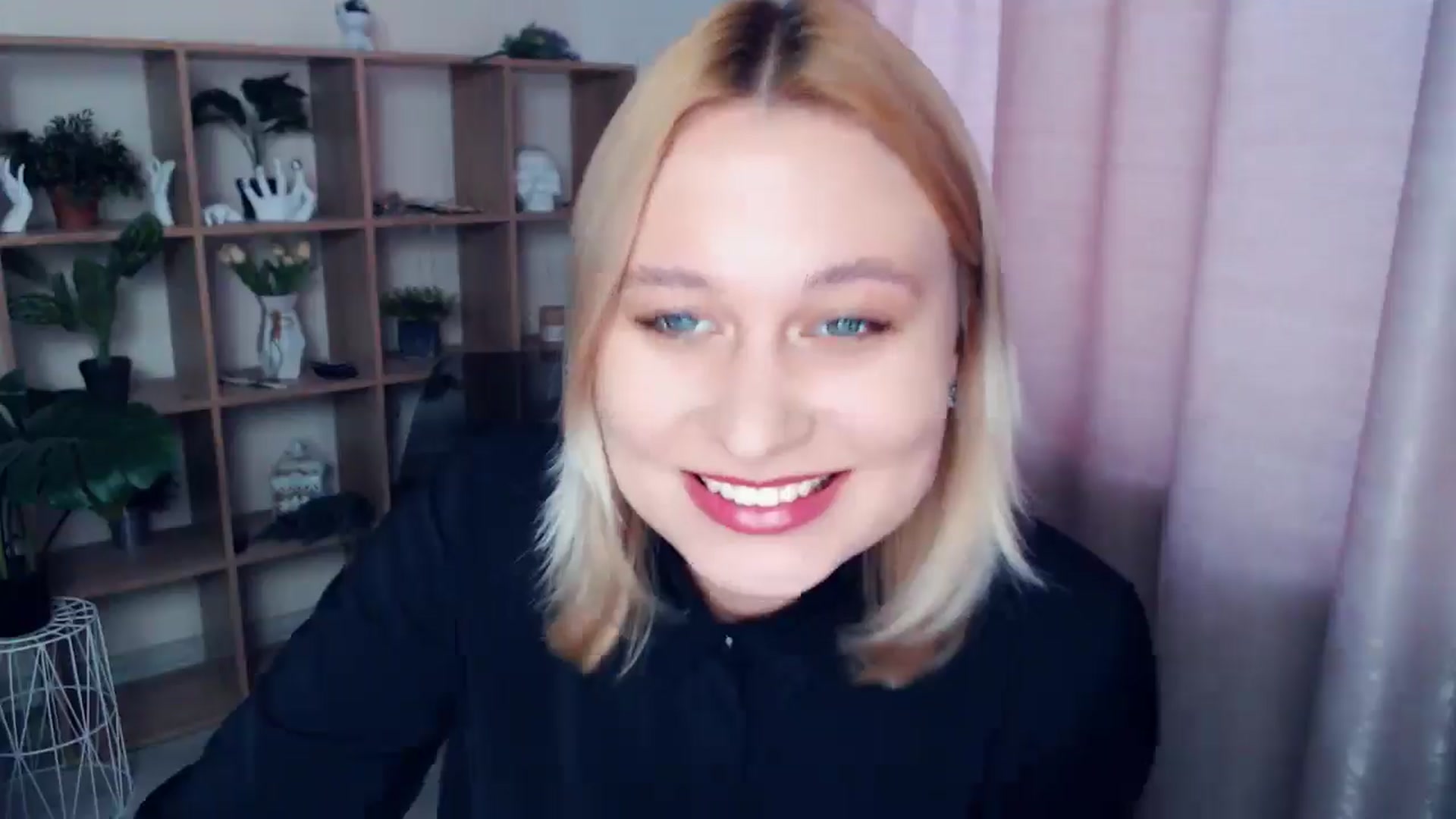 Gallery image thumbnail from Kukla_kolduna's myfreecams stream on, 02/22/2025, 15:36 image 5 of 20
