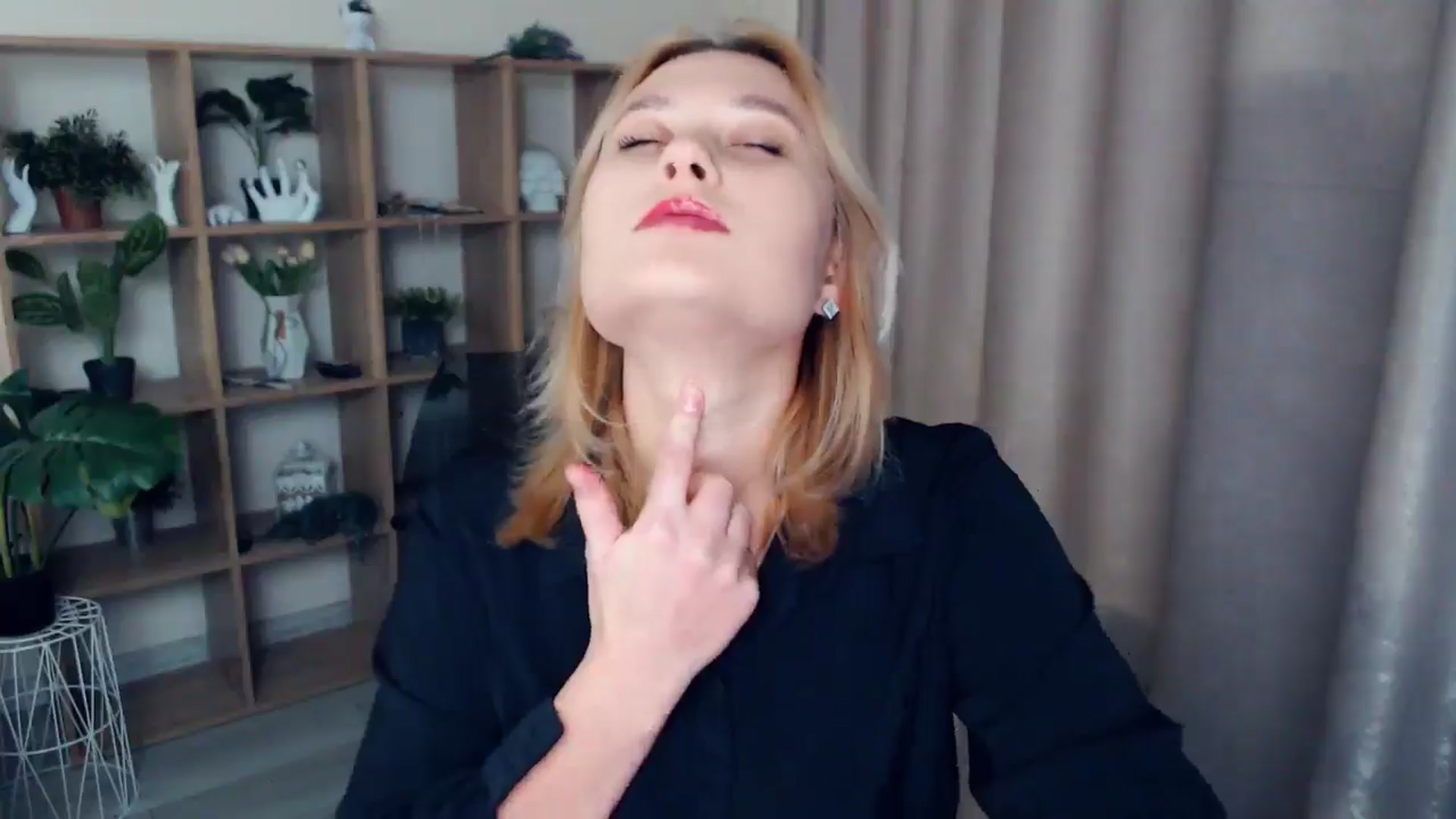 Gallery image thumbnail from Kukla_kolduna's myfreecams stream on, 02/22/2025, 16:21 image 16 of 20