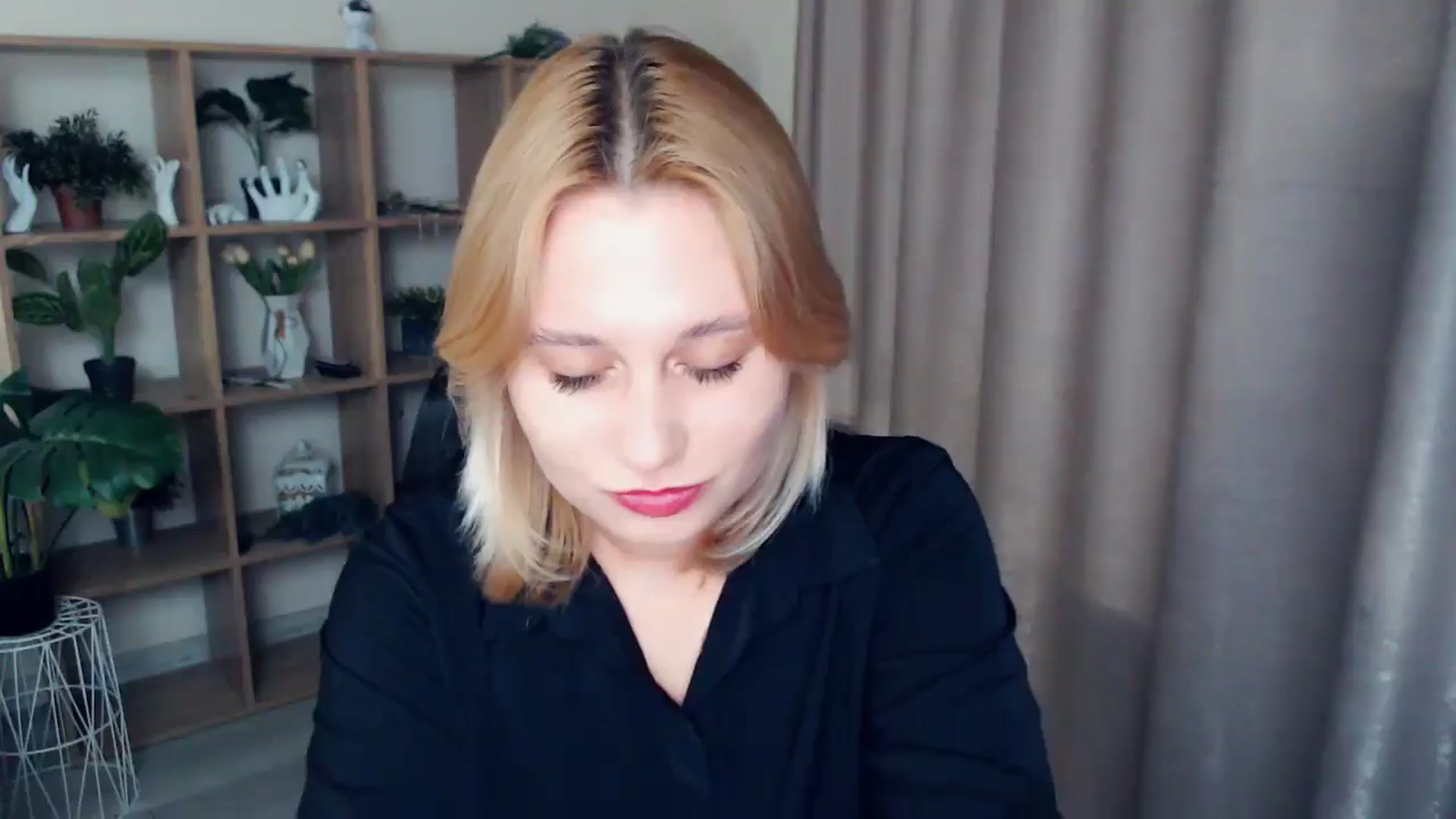 Gallery image thumbnail from Kukla_kolduna's myfreecams stream on, 02/22/2025, 16:21 image 18 of 20