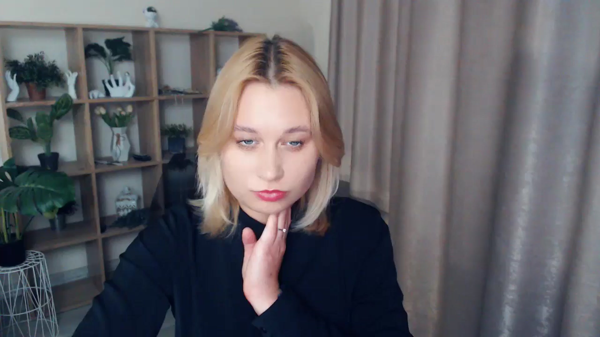 Gallery image thumbnail from Kukla_kolduna's myfreecams stream on, 02/22/2025, 18:59 image 20 of 20