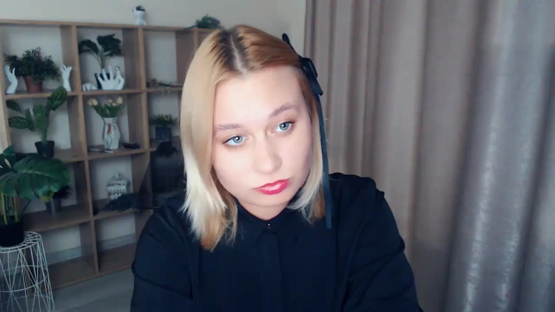Gallery image thumbnail from Kukla_kolduna's myfreecams stream on, 02/22/2025, 18:59 image 7 of 20