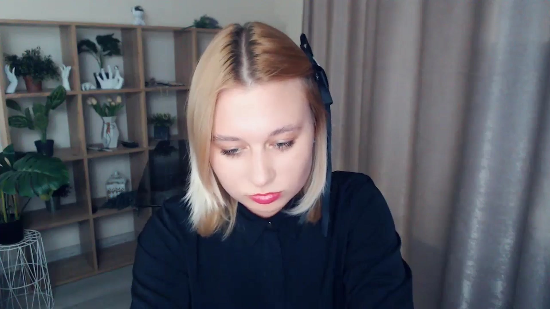 Gallery image thumbnail from Kukla_kolduna's myfreecams stream on, 02/22/2025, 18:59 image 11 of 20