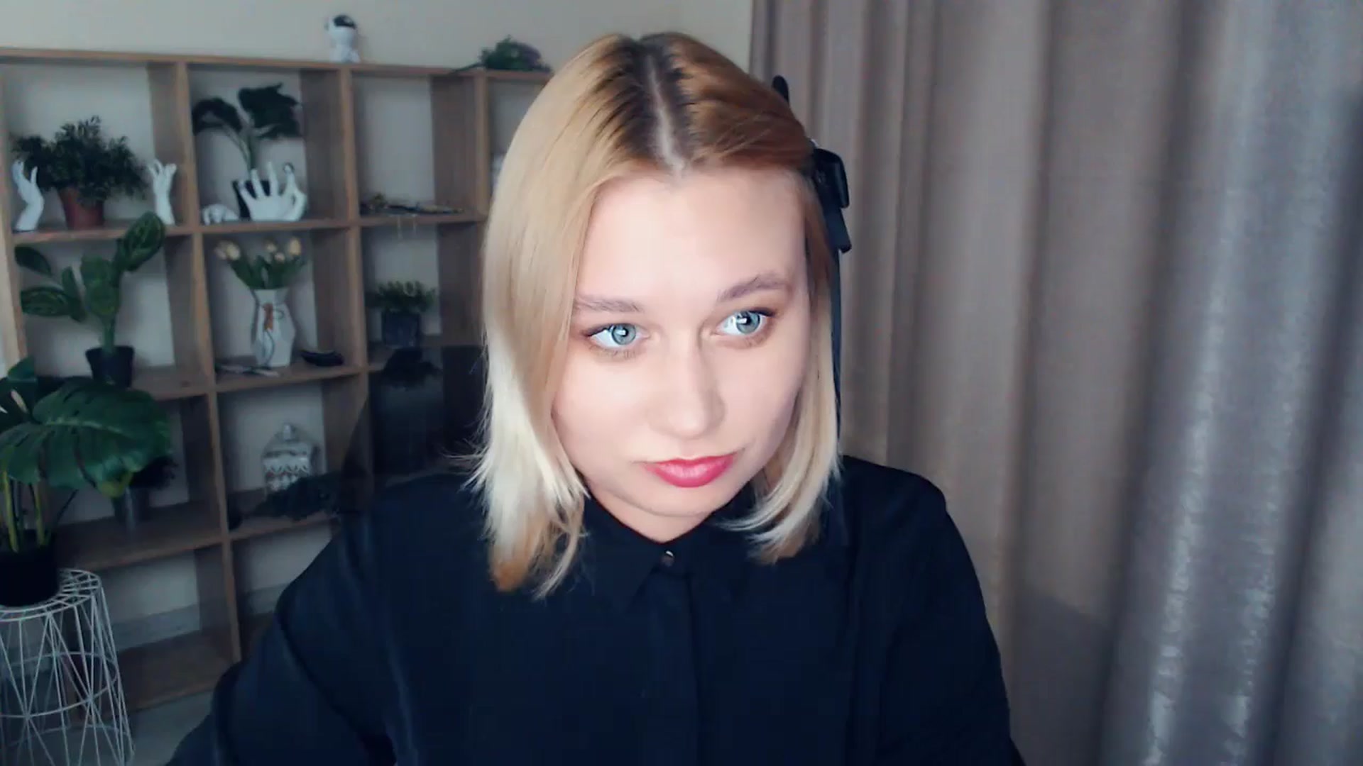Gallery image thumbnail from Kukla_kolduna's myfreecams stream on, 02/22/2025, 18:59 image 15 of 20