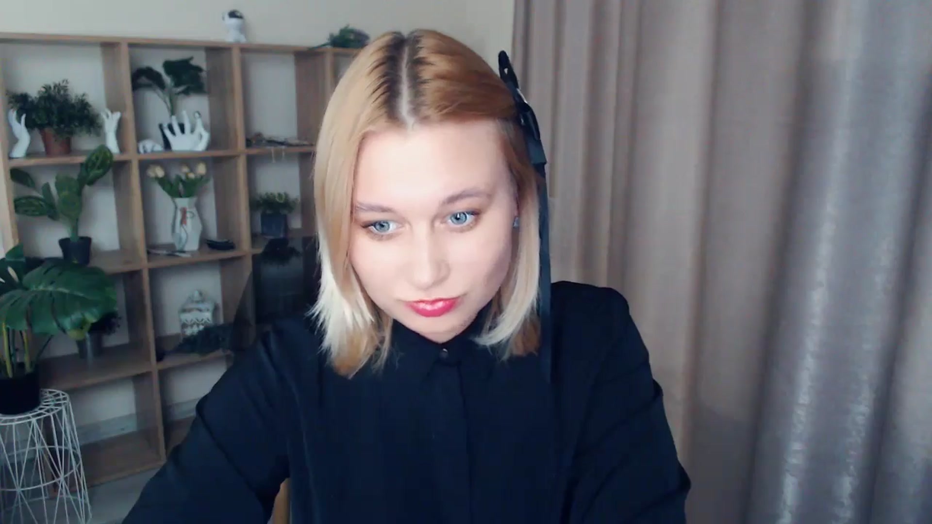Gallery image thumbnail from Kukla_kolduna's myfreecams stream on, 02/22/2025, 18:59 image 8 of 20