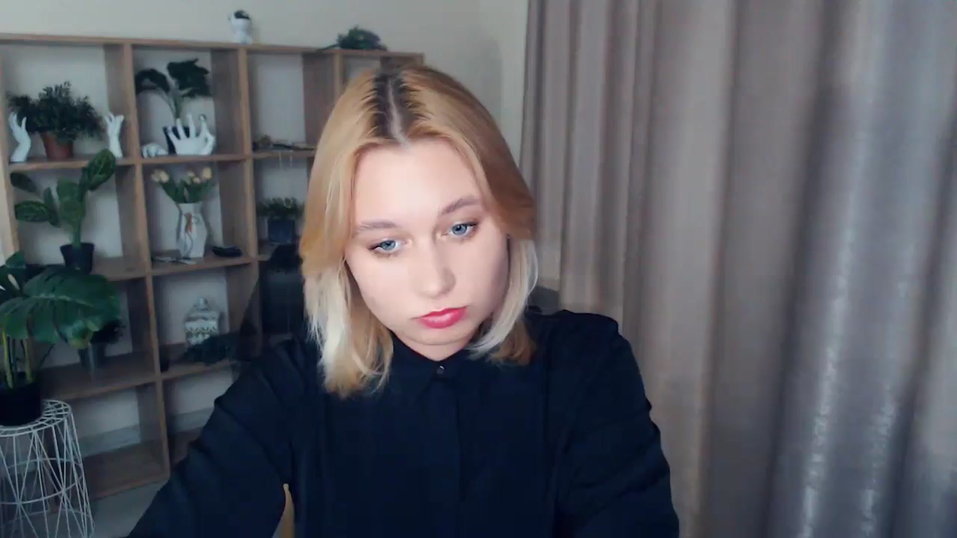 Gallery image thumbnail from Kukla_kolduna's myfreecams stream on, 02/22/2025, 18:59 image 19 of 20
