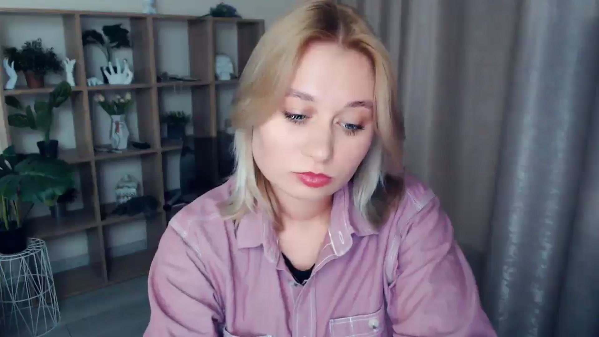 Gallery image thumbnail from Kukla_kolduna's myfreecams stream on, 02/23/2025, 16:53 image 2 of 20