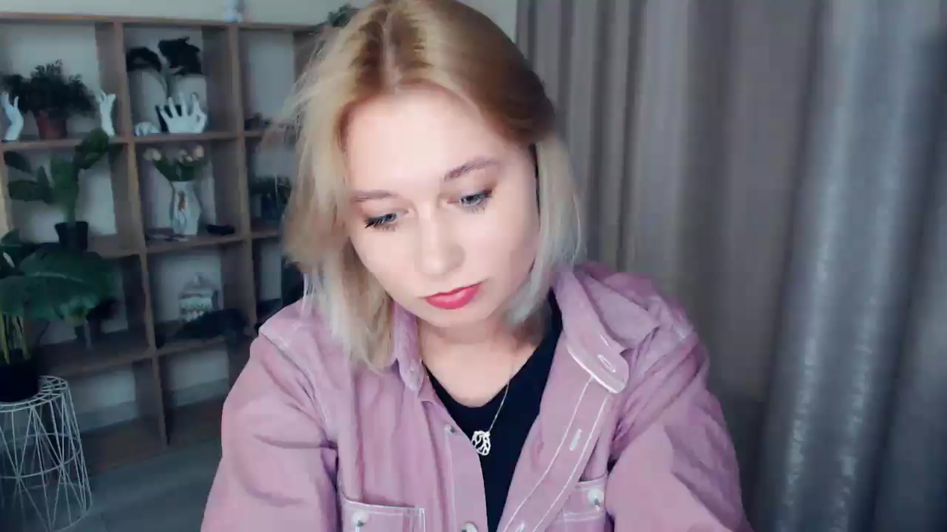 Gallery image thumbnail from Kukla_kolduna's myfreecams stream on, 02/23/2025, 16:53 image 6 of 20