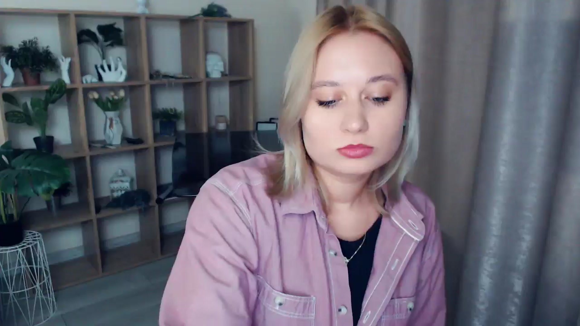 Gallery image thumbnail from Kukla_kolduna's myfreecams stream on, 02/23/2025, 16:53 image 18 of 20