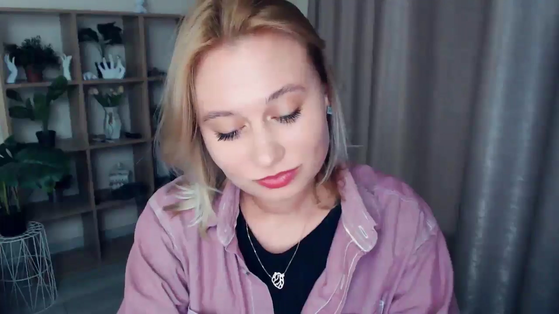 Gallery image thumbnail from Kukla_kolduna's myfreecams stream on, 02/23/2025, 16:53 image 4 of 20