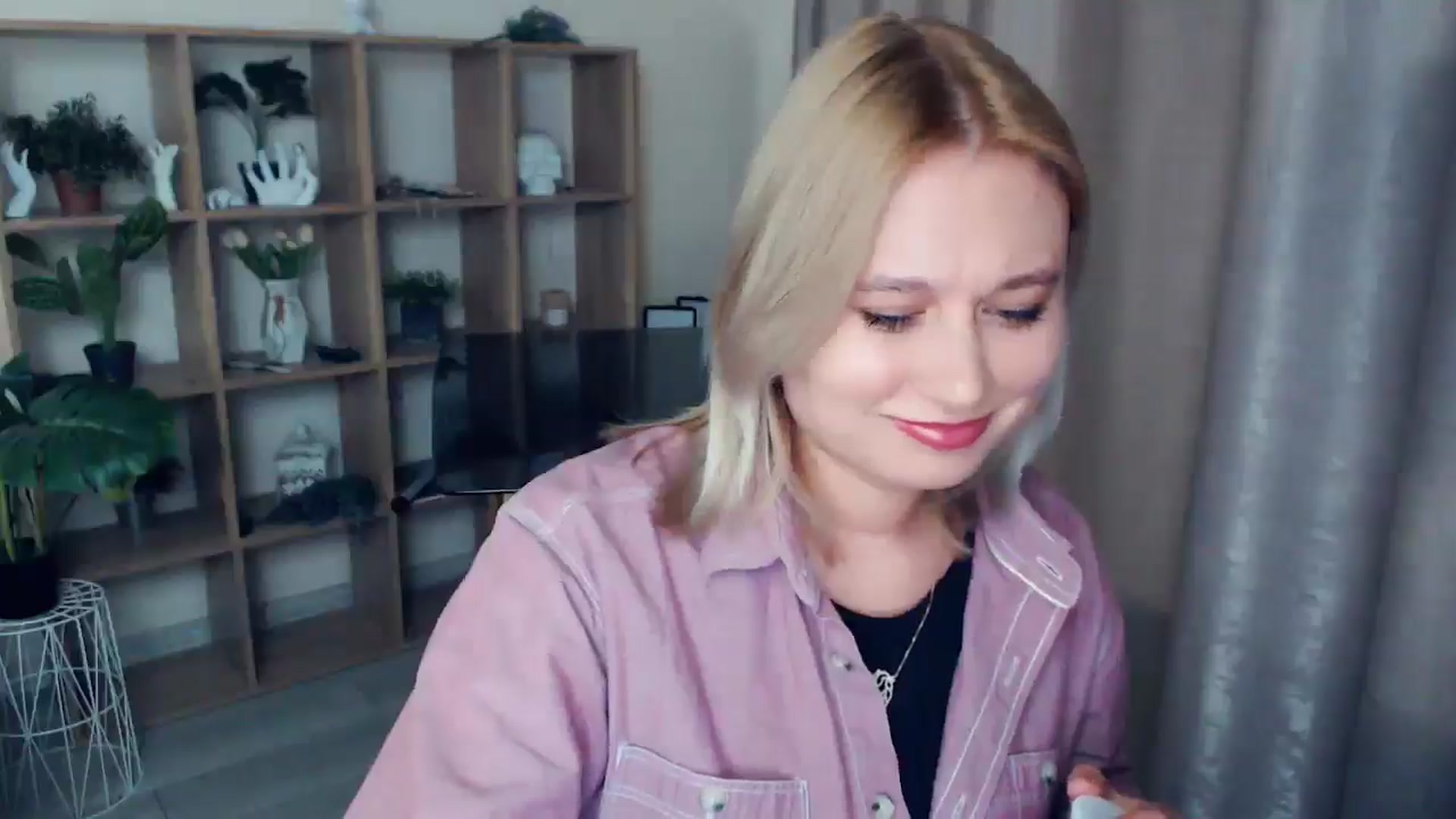 Gallery image thumbnail from Kukla_kolduna's myfreecams stream on, 02/23/2025, 16:53 image 16 of 20