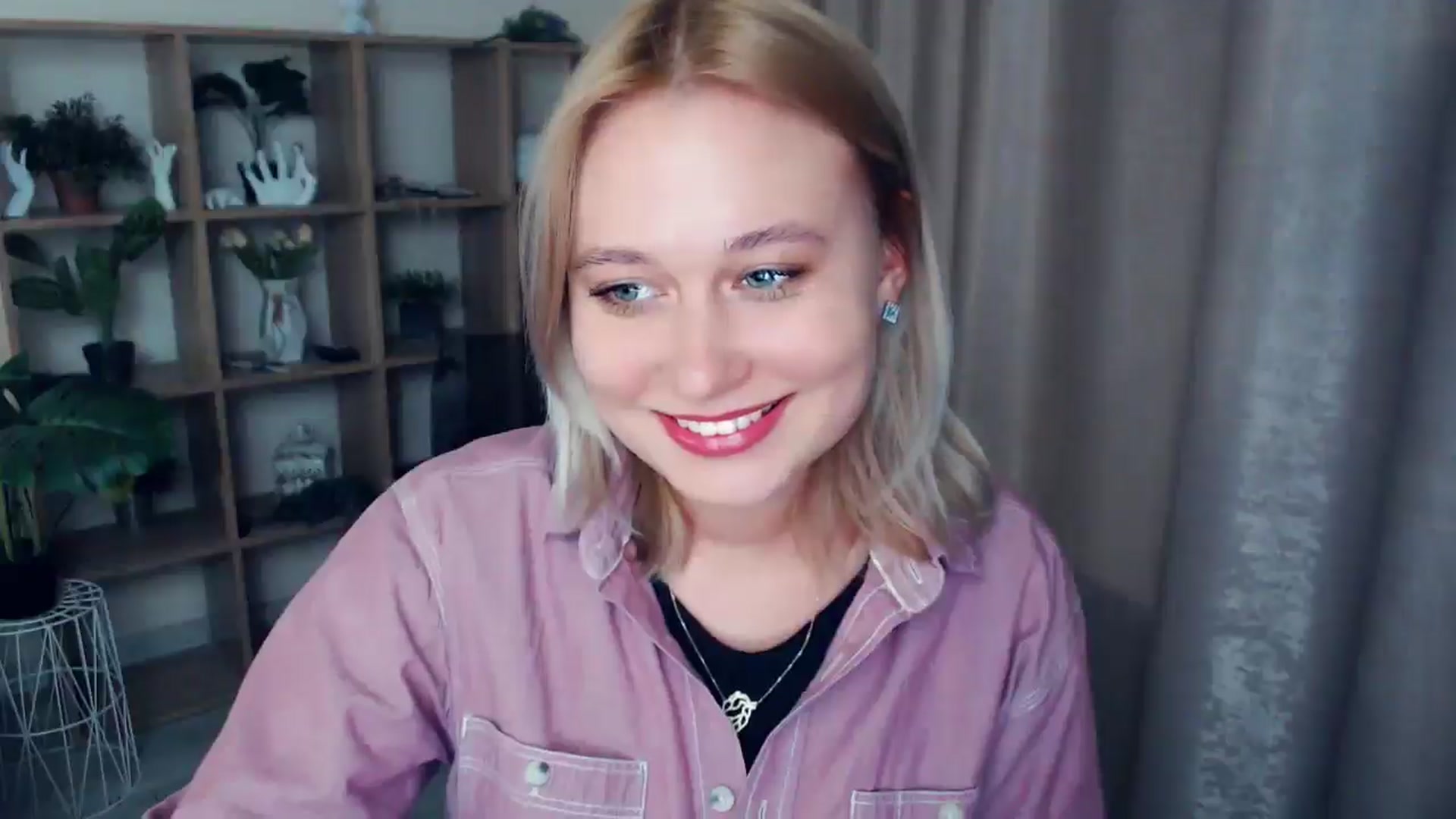 Gallery image thumbnail from Kukla_kolduna's myfreecams stream on, 02/23/2025, 18:00 image 5 of 20