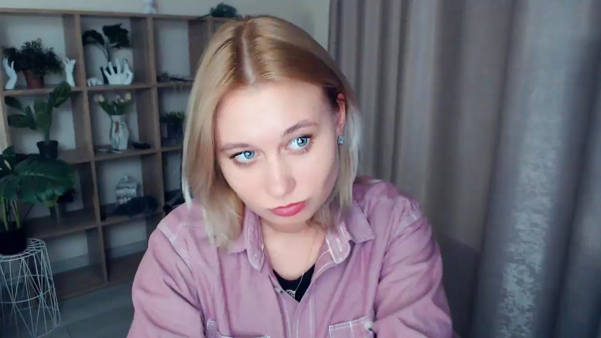 Gallery image thumbnail from Kukla_kolduna's myfreecams stream on, 02/23/2025, 18:50 image 16 of 20