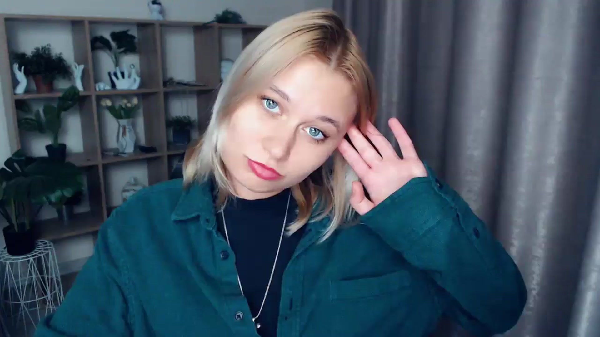Gallery image thumbnail from Kukla_kolduna's myfreecams stream on, 02/26/2025, 17:40 image 7 of 20