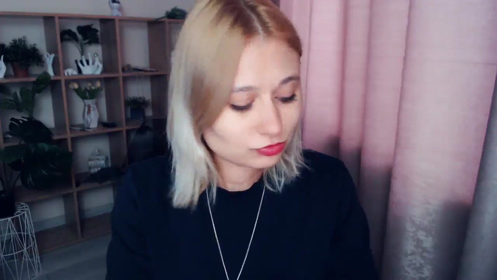 Gallery image thumbnail from Kukla_kolduna's myfreecams stream on, 02/27/2025, 14:20 image 3 of 20