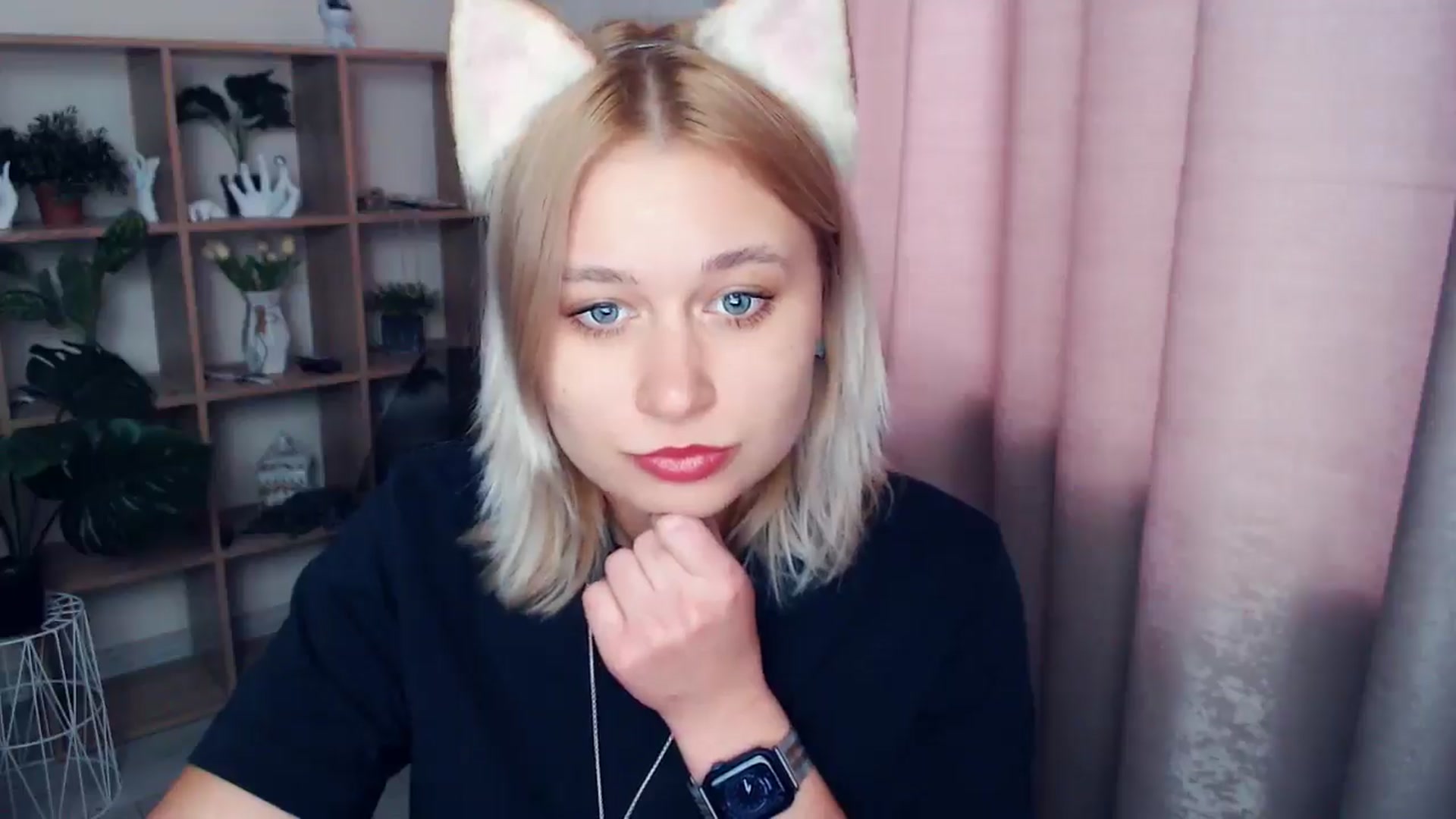 Gallery image thumbnail from Kukla_kolduna's myfreecams stream on, 02/27/2025, 14:20 image 18 of 20