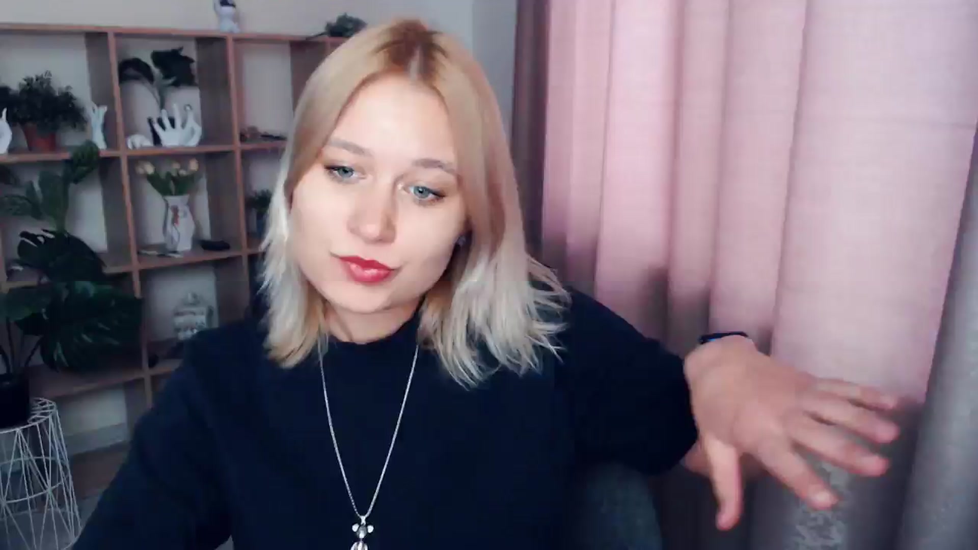 Gallery image thumbnail from Kukla_kolduna's myfreecams stream on, 02/27/2025, 14:20 image 1 of 20
