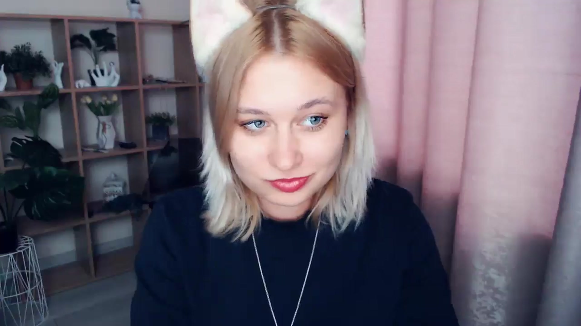 Gallery image thumbnail from Kukla_kolduna's myfreecams stream on, 02/27/2025, 14:20 image 16 of 20