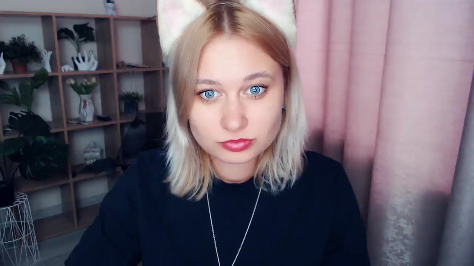 Gallery image thumbnail from Kukla_kolduna's myfreecams stream on, 02/27/2025, 14:20 image 14 of 20