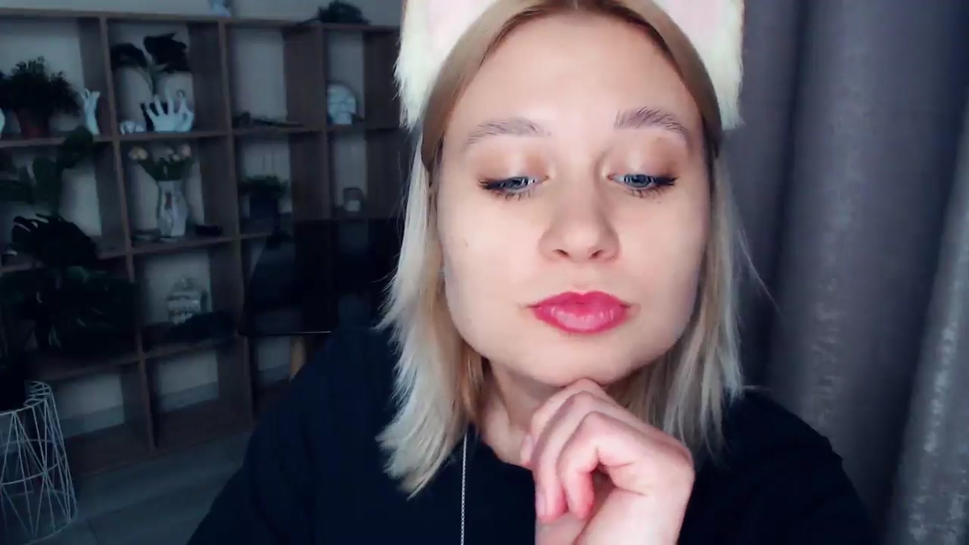 Gallery image thumbnail from Kukla_kolduna's myfreecams stream on, 02/27/2025, 16:23 image 8 of 20