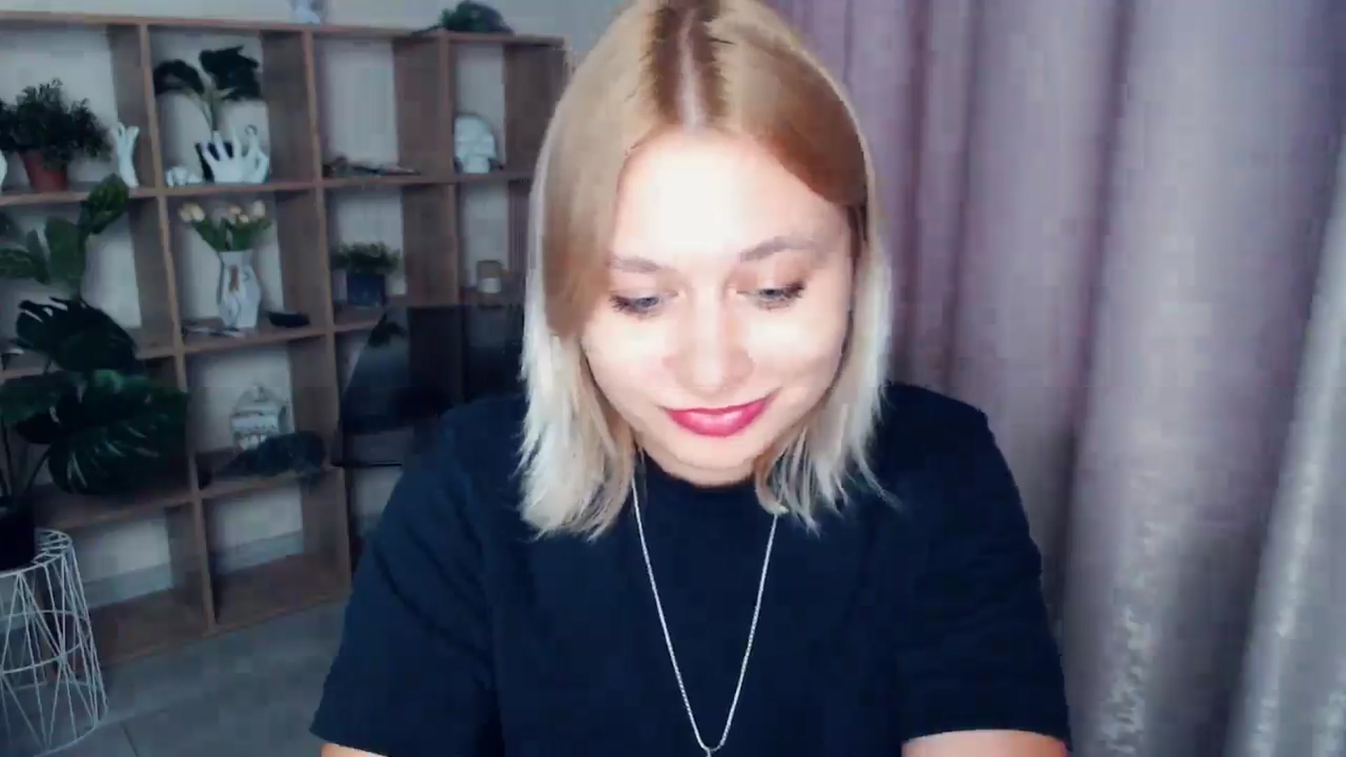 Gallery image thumbnail from Kukla_kolduna's myfreecams stream on, 02/27/2025, 16:23 image 3 of 20
