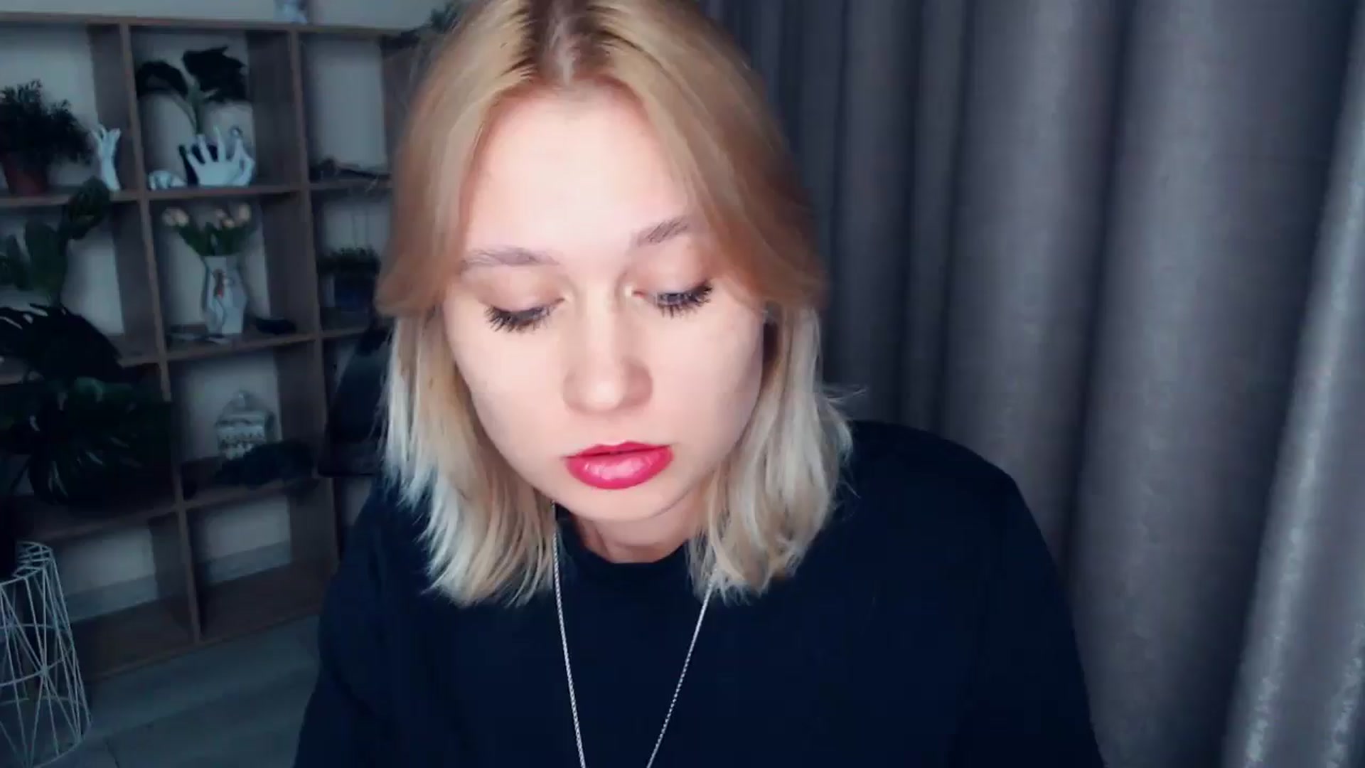 Gallery image thumbnail from Kukla_kolduna's myfreecams stream on, 02/27/2025, 16:23 image 18 of 20