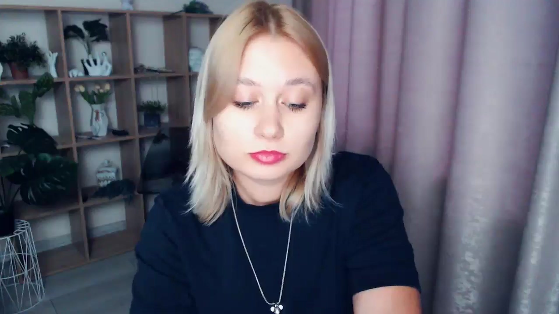 Gallery image thumbnail from Kukla_kolduna's myfreecams stream on, 02/27/2025, 16:23 image 2 of 20