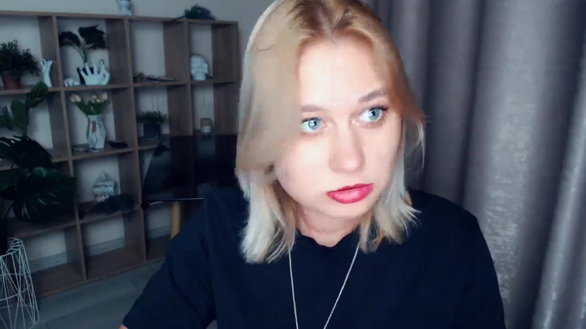 Gallery image thumbnail from Kukla_kolduna's myfreecams stream on, 02/27/2025, 18:15 image 10 of 20