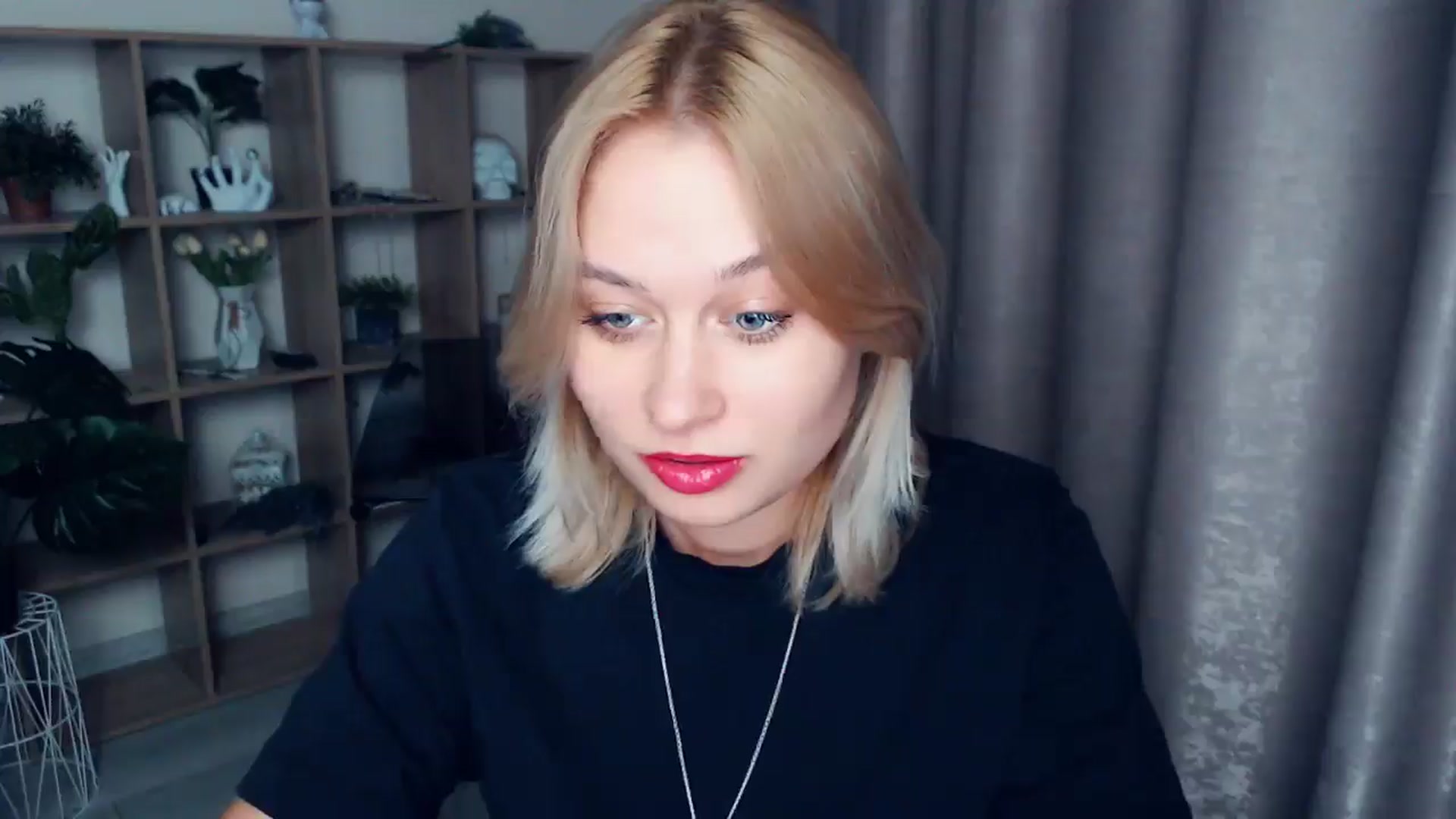 Gallery image thumbnail from Kukla_kolduna's myfreecams stream on, 02/27/2025, 18:15 image 17 of 20