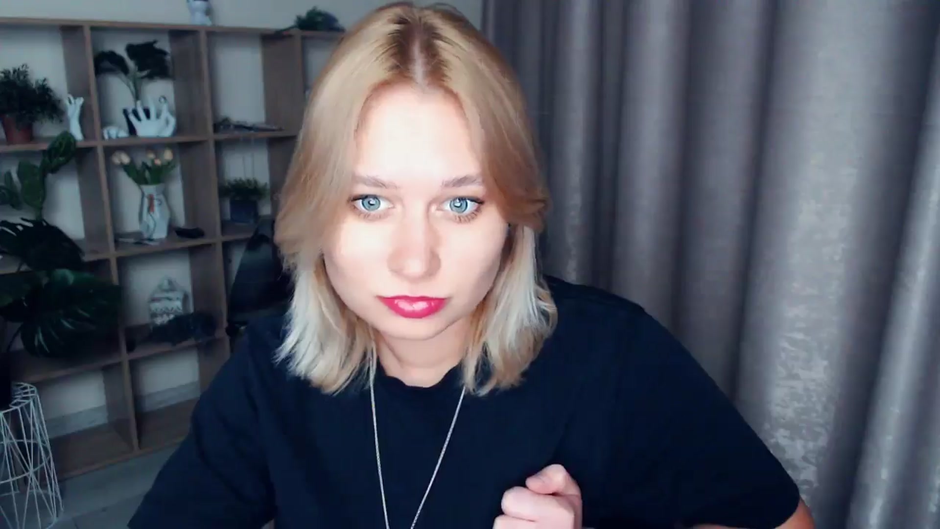Gallery image thumbnail from Kukla_kolduna's myfreecams stream on, 02/27/2025, 18:15 image 16 of 20