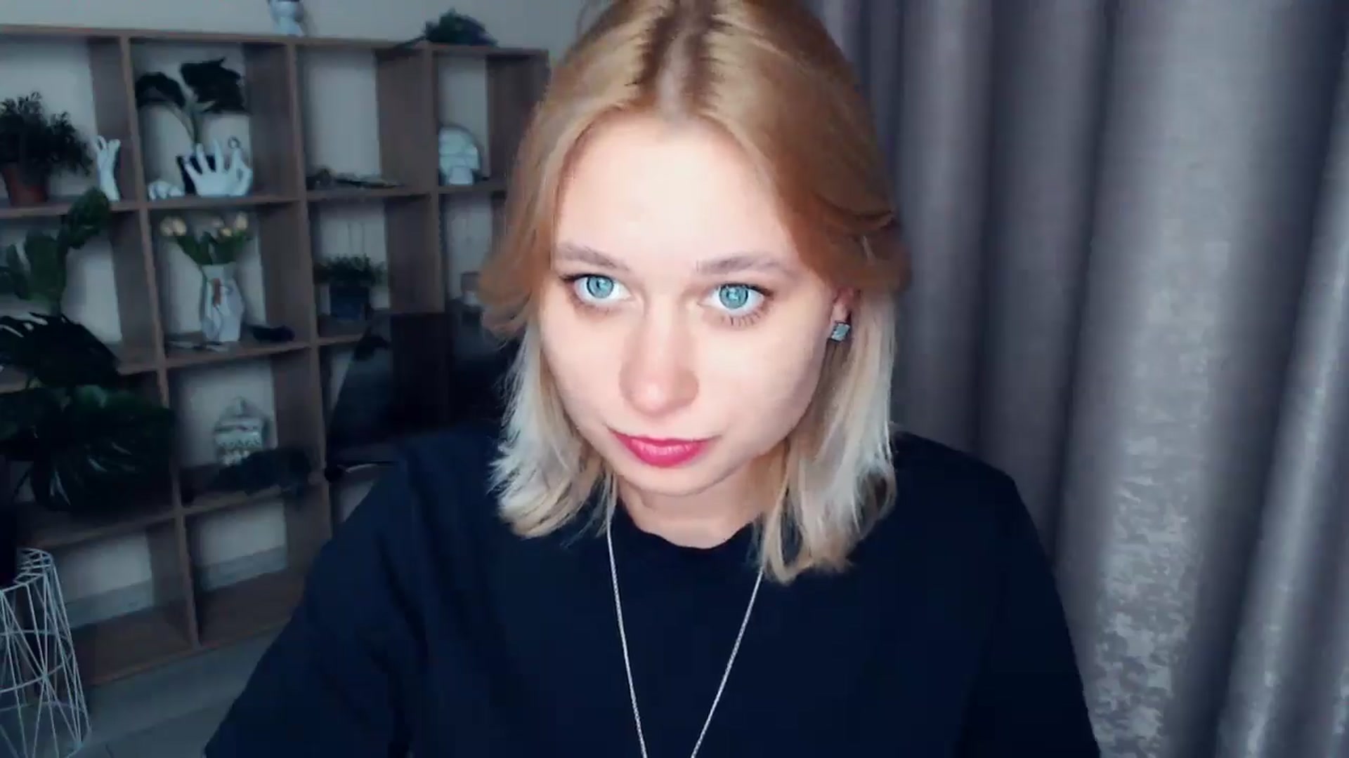 Gallery image thumbnail from Kukla_kolduna's myfreecams stream on, 02/27/2025, 18:15 image 12 of 20