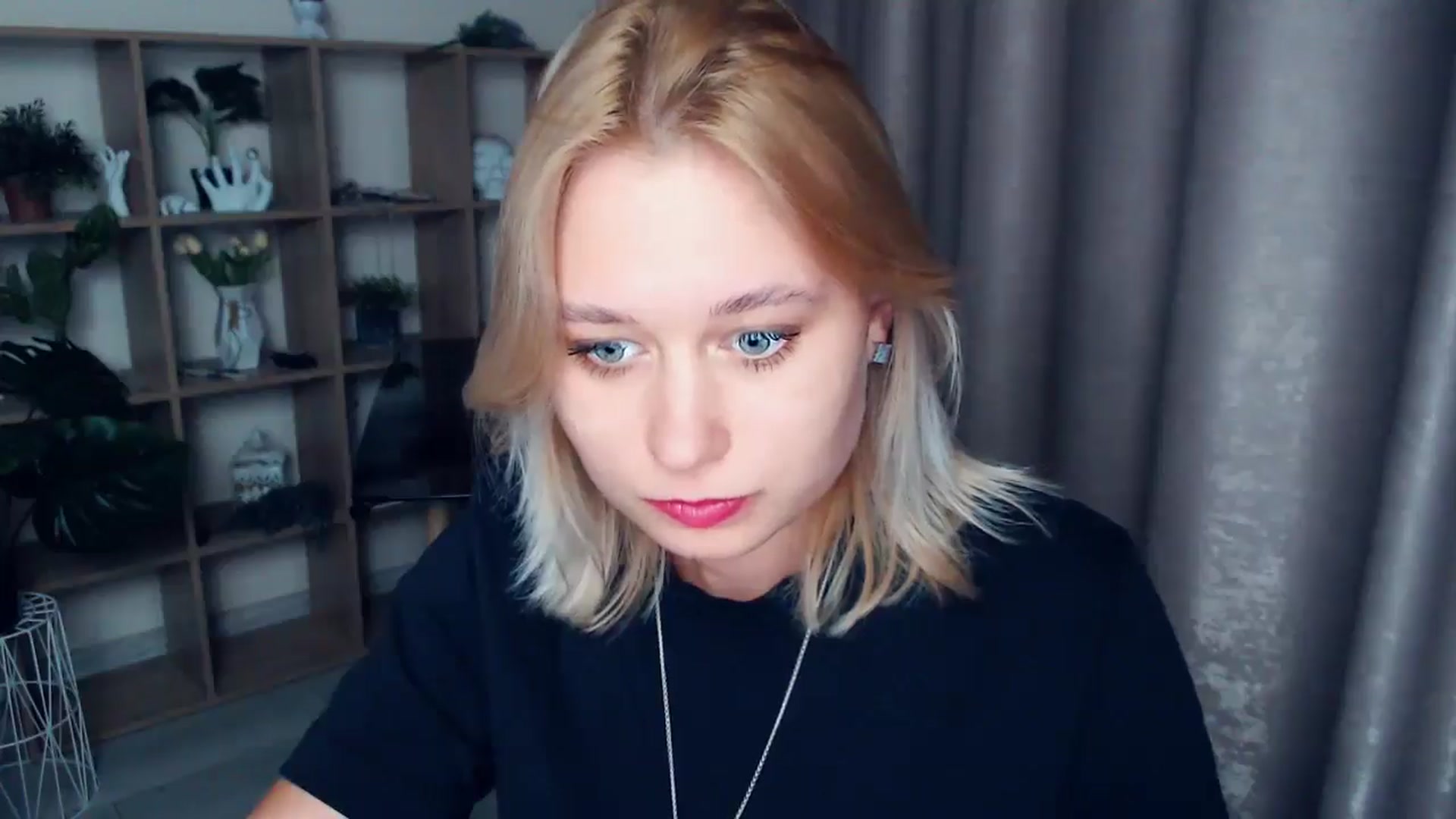Gallery image thumbnail from Kukla_kolduna's myfreecams stream on, 02/27/2025, 18:15 image 8 of 20