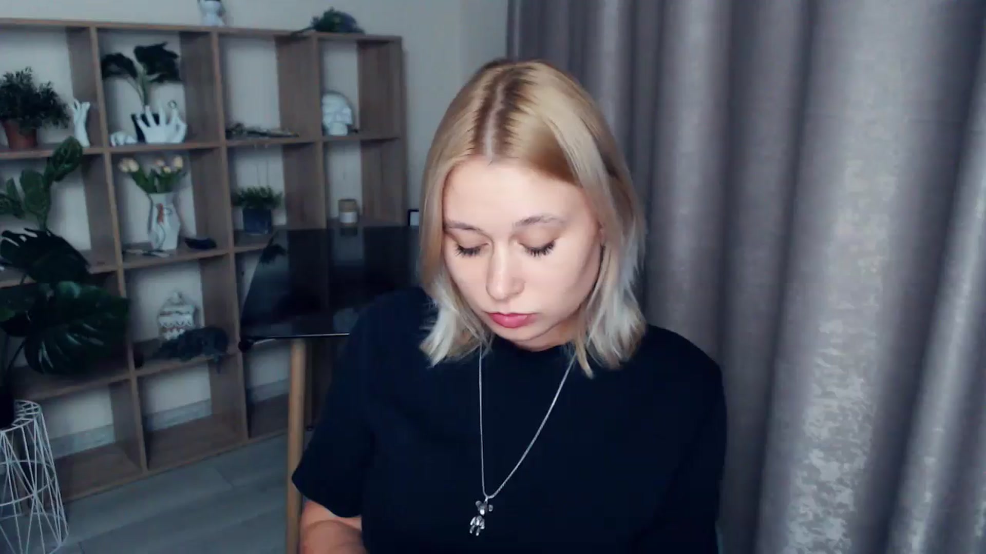 Gallery image thumbnail from Kukla_kolduna's myfreecams stream on, 02/27/2025, 19:05 image 4 of 20