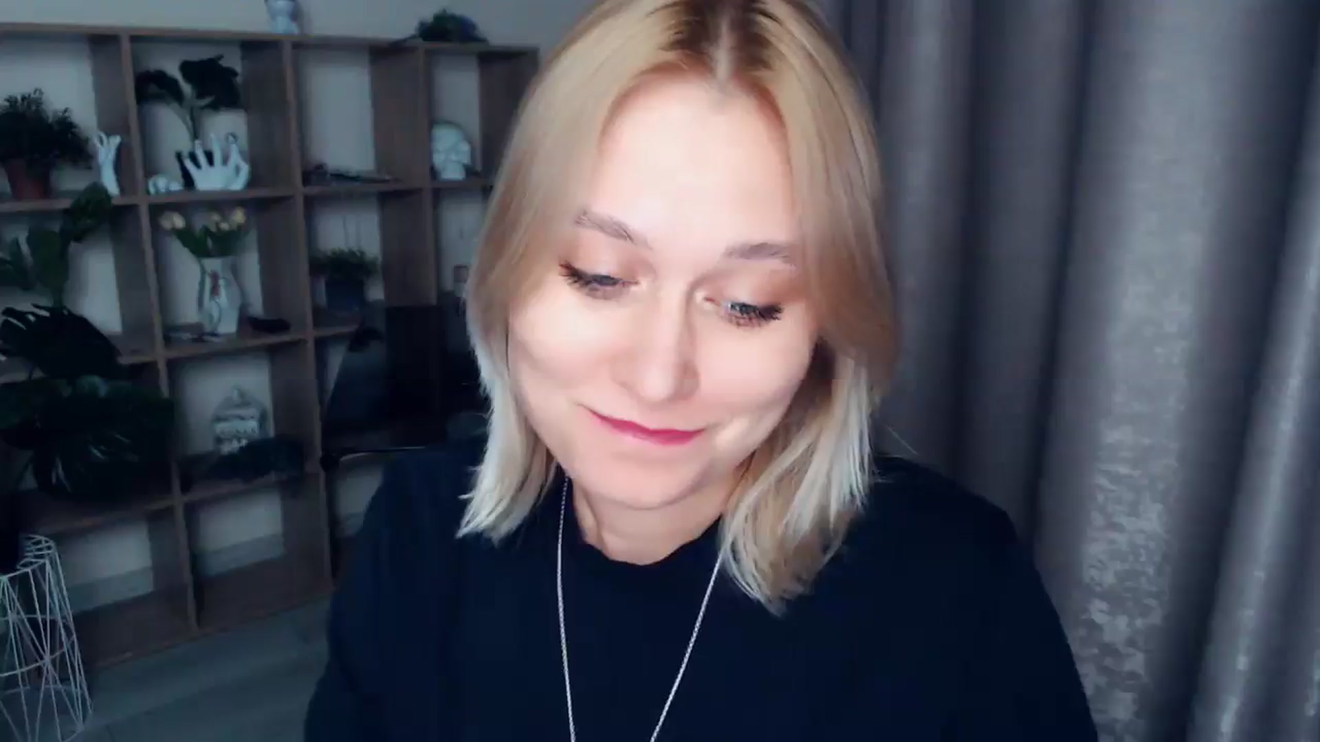 Gallery image thumbnail from Kukla_kolduna's myfreecams stream on, 02/27/2025, 19:05 image 10 of 20